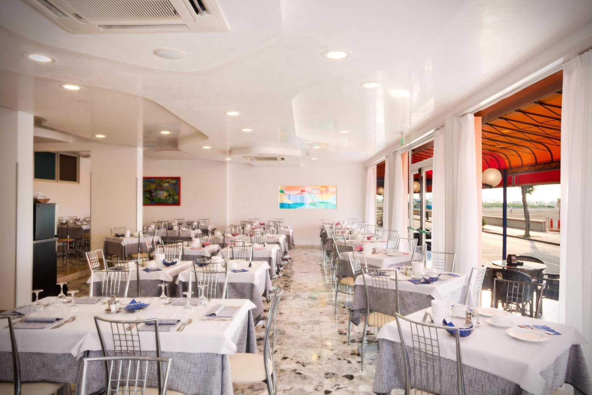 Hotel Riviera Каорле Екстер'єр фото